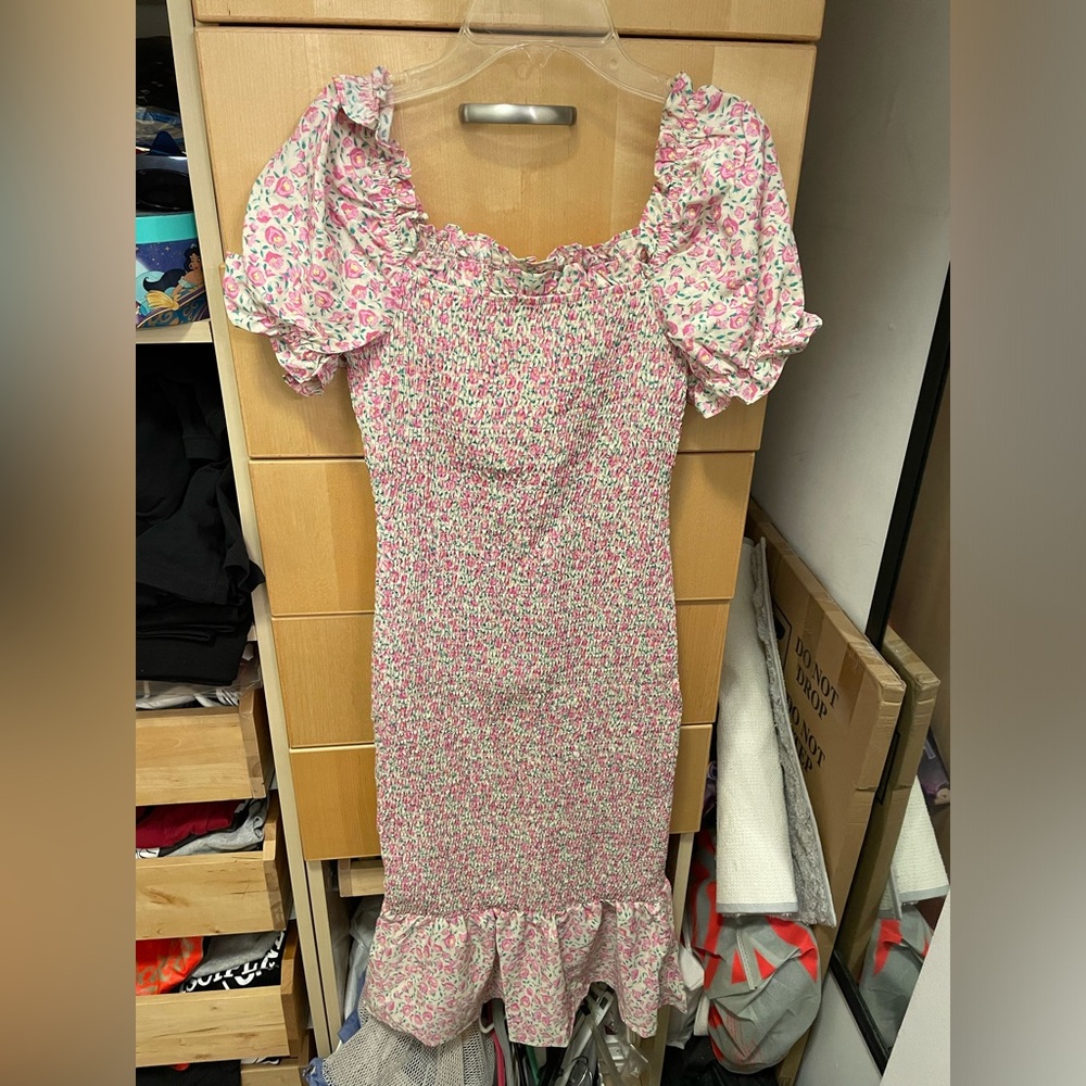 Pretty Garden Flower Dress NWT